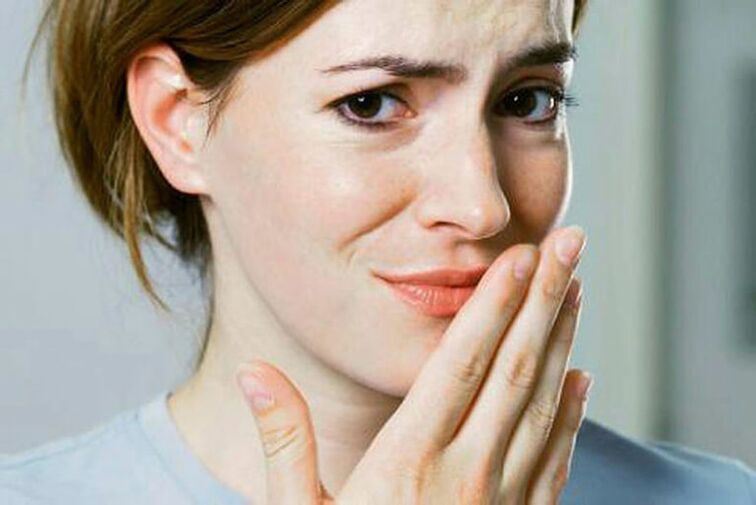 Bad breath as a symptom of parasites in the body
