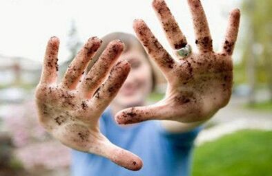 Dirty hands are the cause of infection with parasites