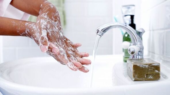 Wash your hands to prevent worms